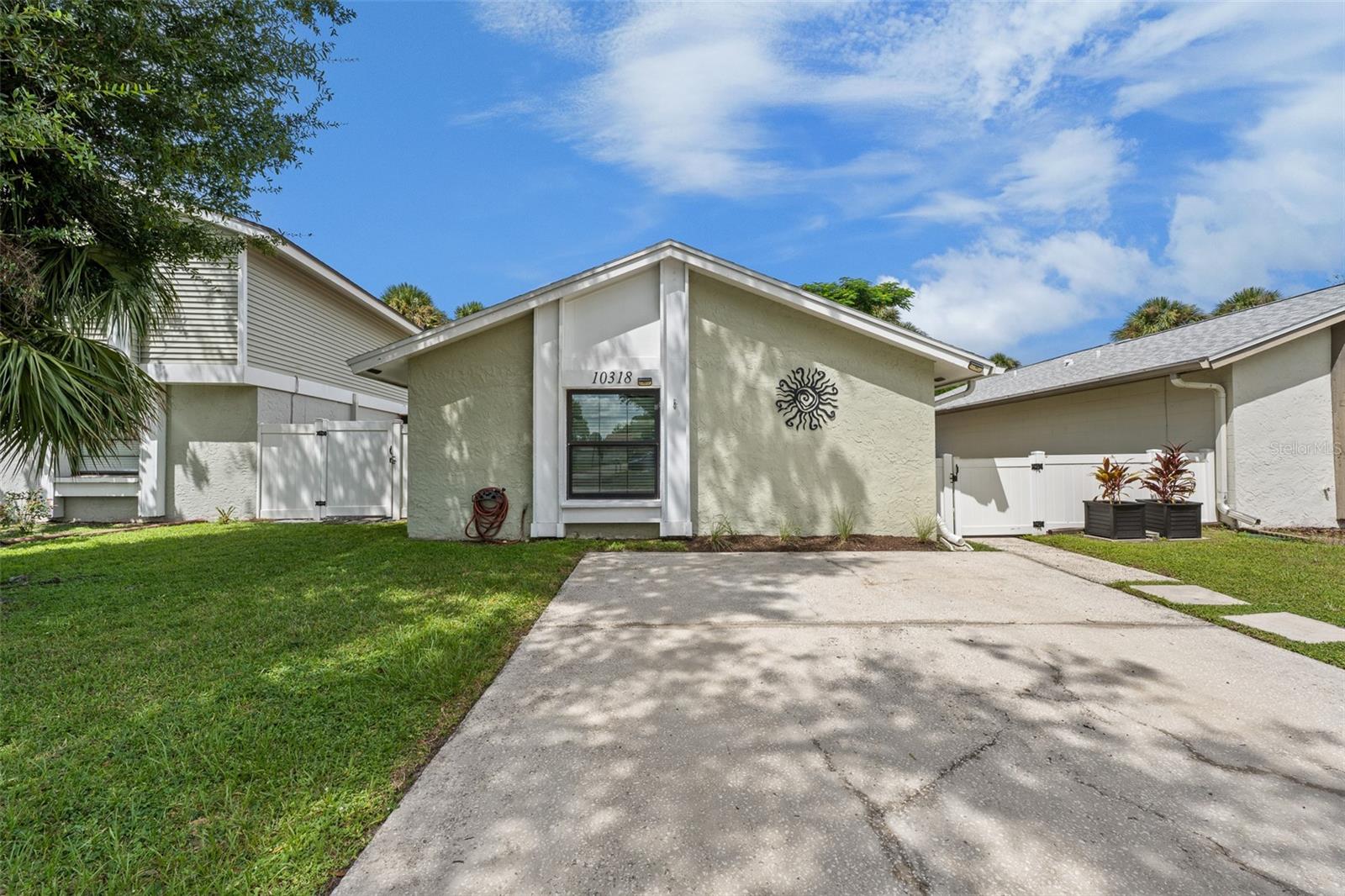 10318 ROSEMOUNT DRIVE
