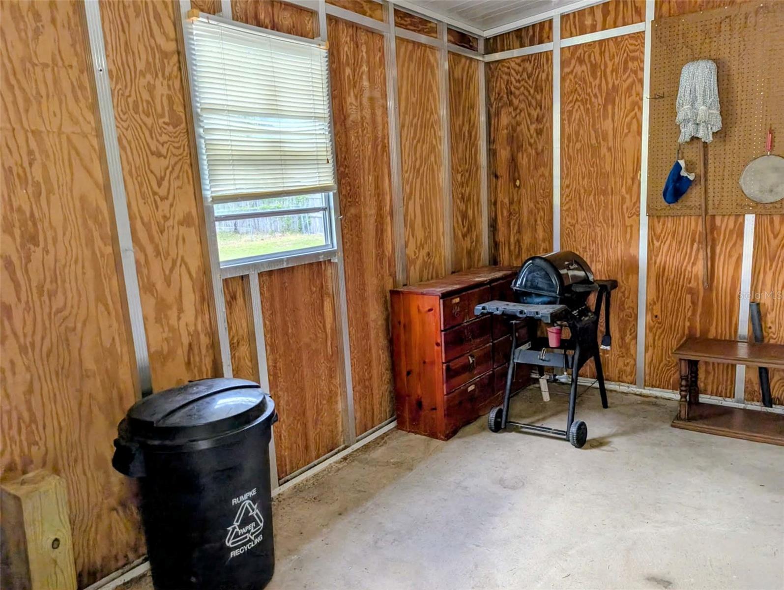 LITTLE LAKE WEIR - Residential