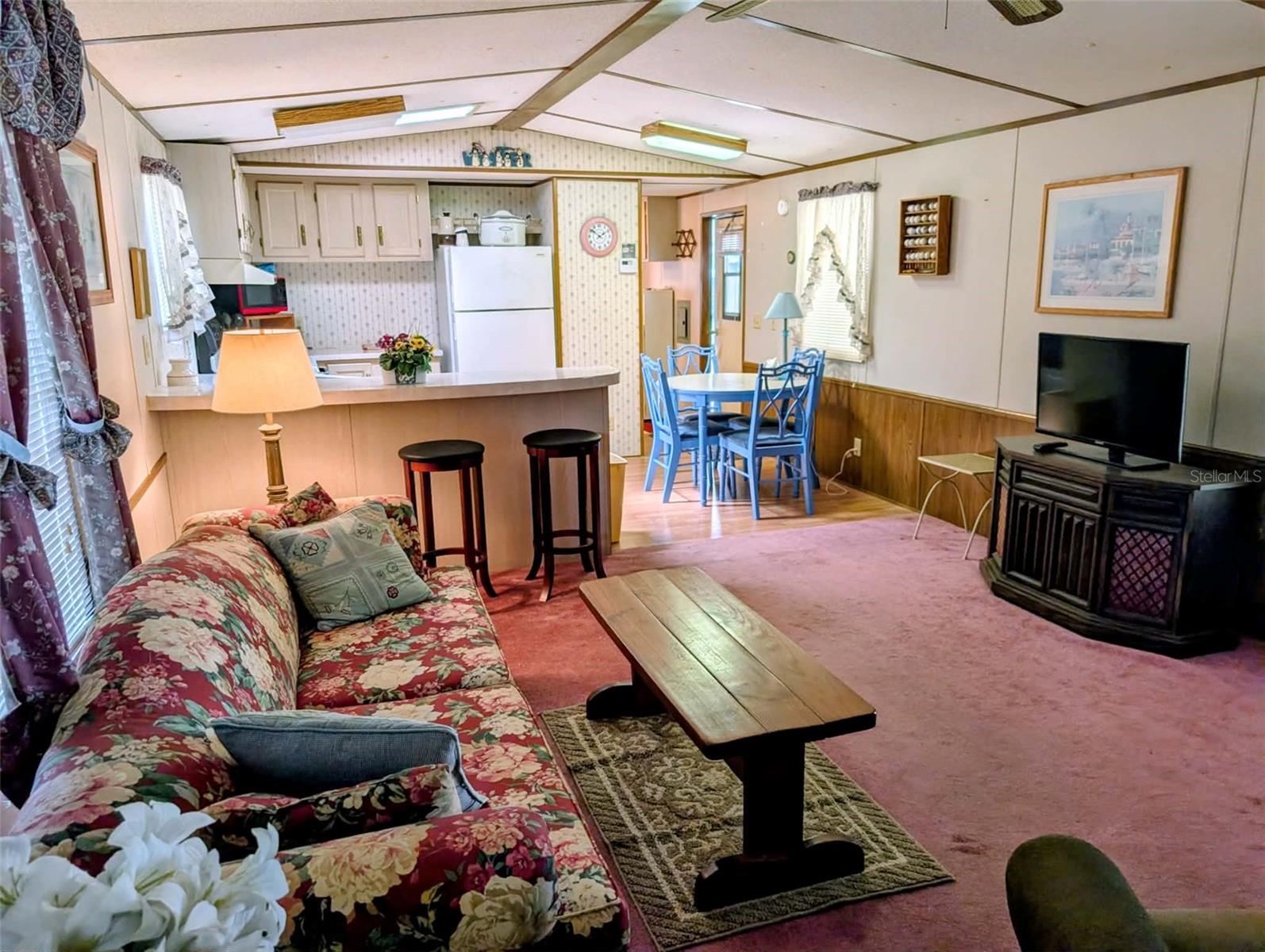 LITTLE LAKE WEIR - Residential