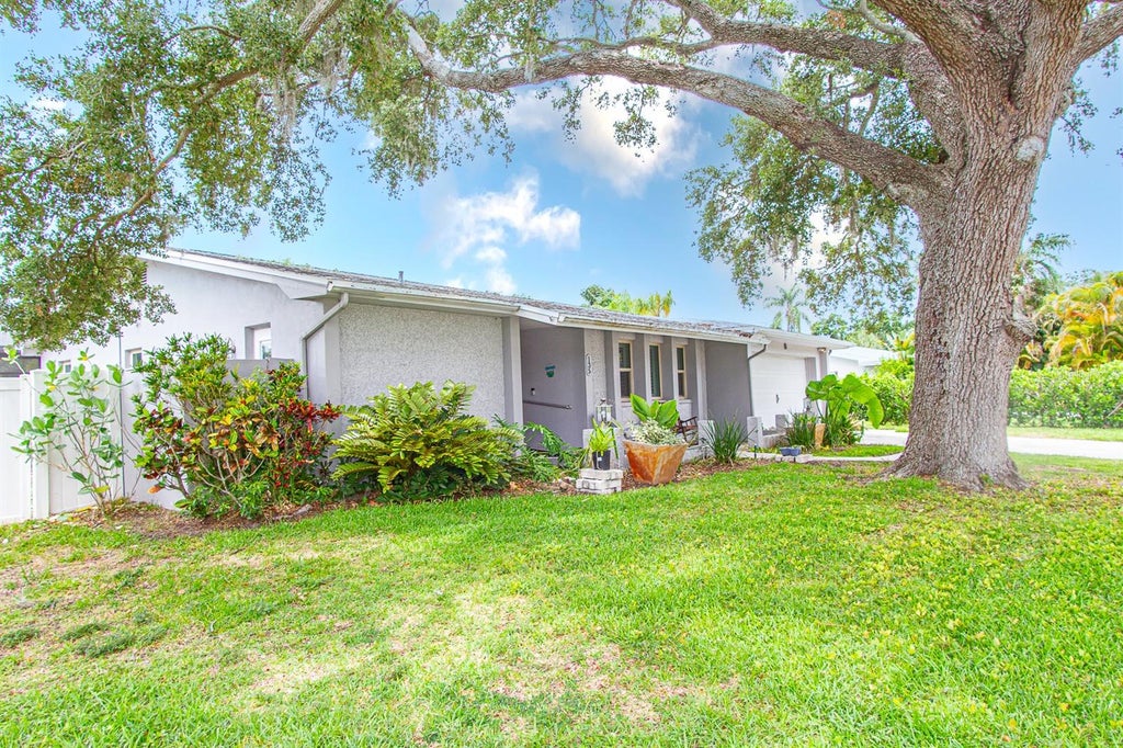 Photo of 135 Patty Ann Boulevard, Palm Harbor, FL 34683 (MLS # TB8516911)