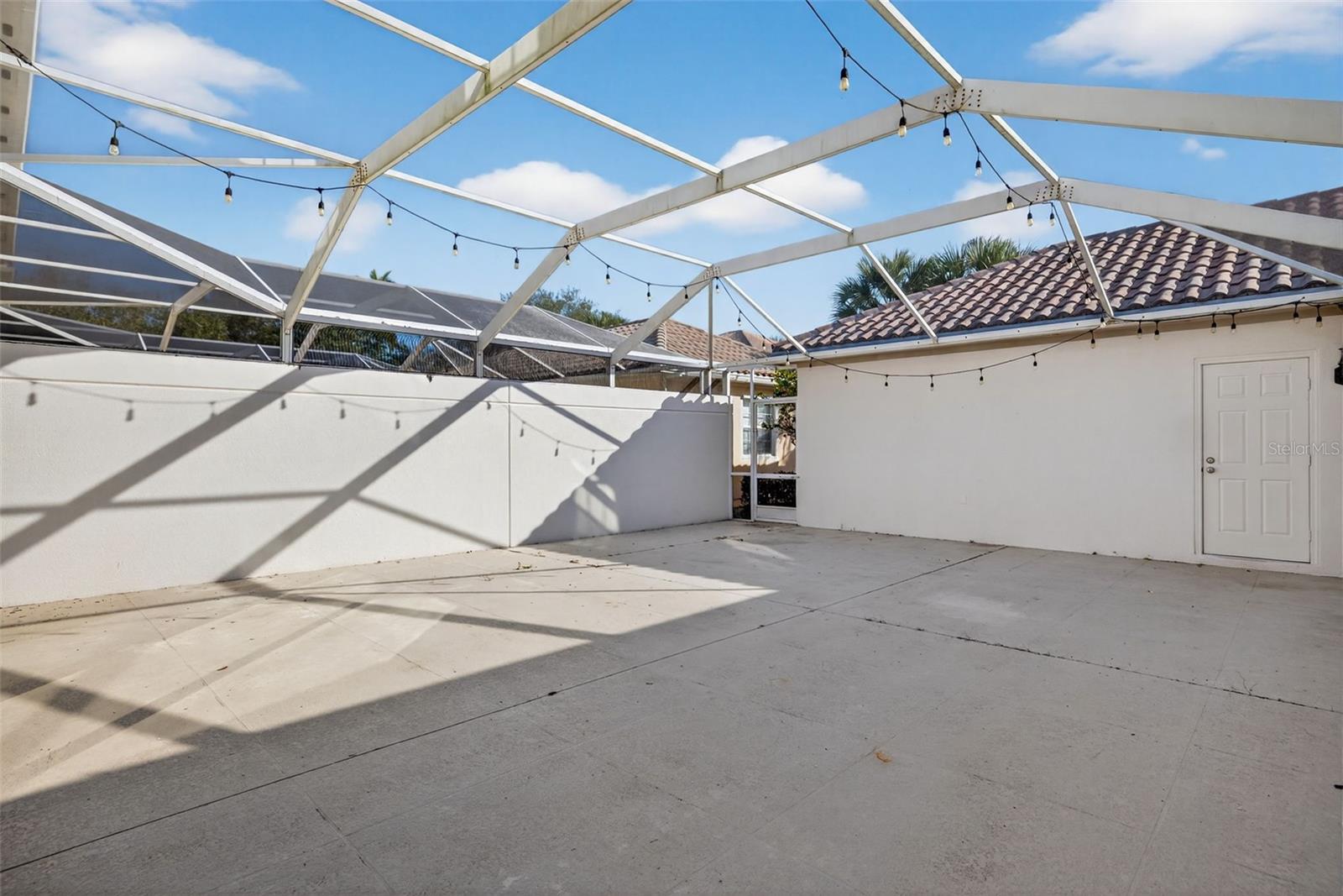 ISLAND WALK - Residential