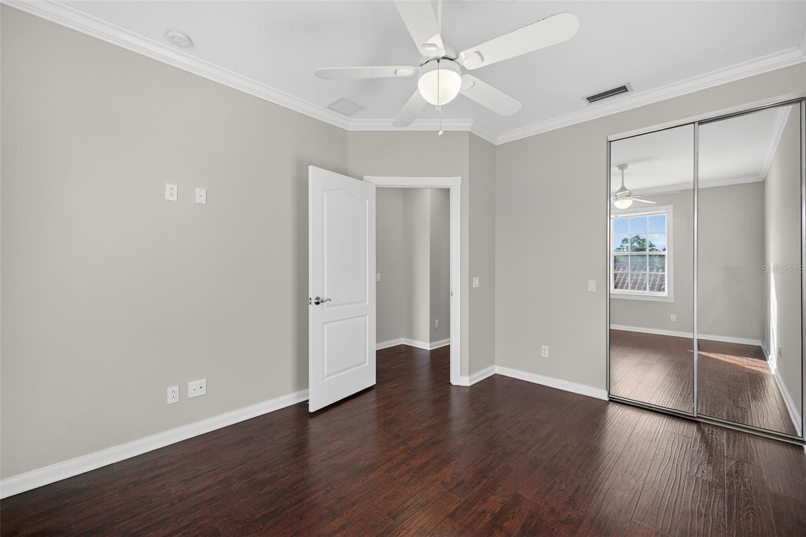 ISLAND WALK - Residential