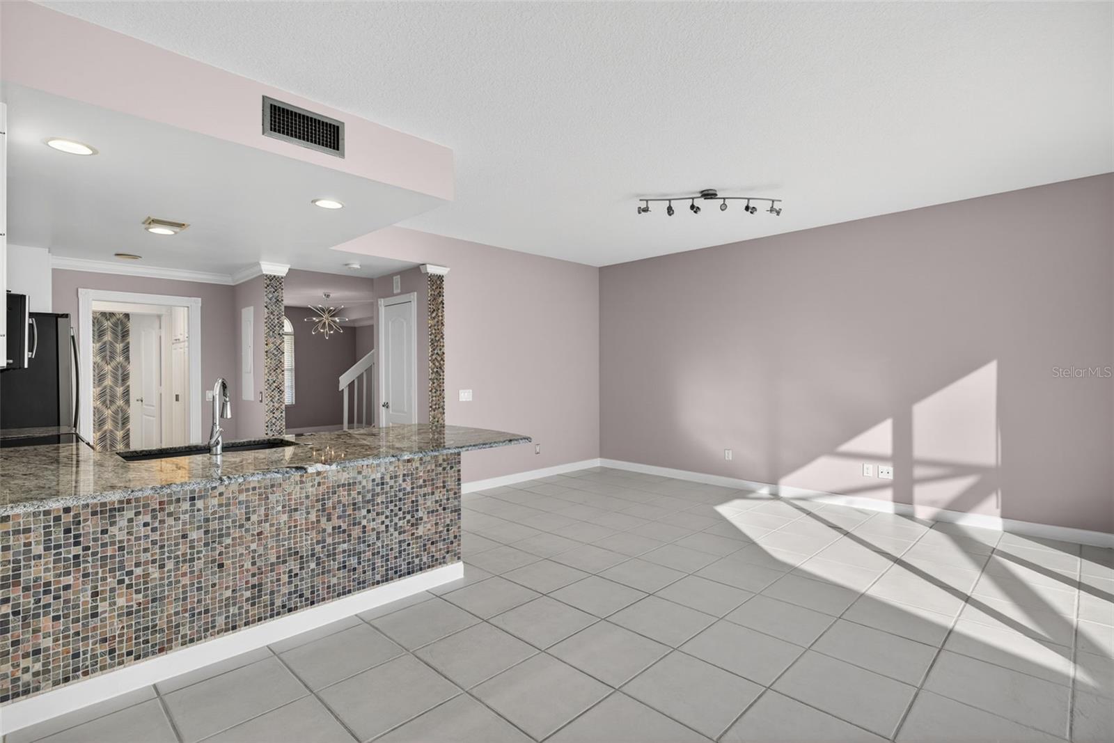 ISLAND WALK - Residential