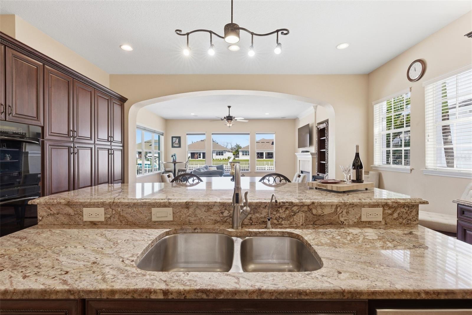 MIRABAY PH 3B-2 - Residential