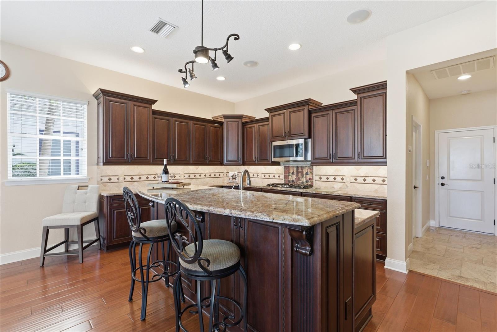 MIRABAY PH 3B-2 - Residential