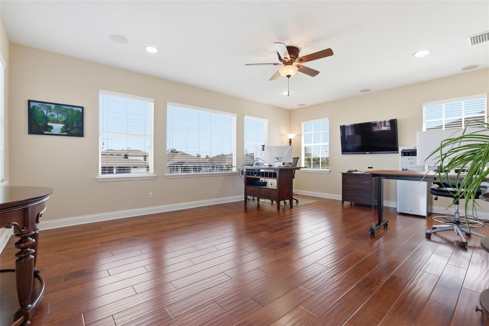 MIRABAY PH 3B-2 - Residential