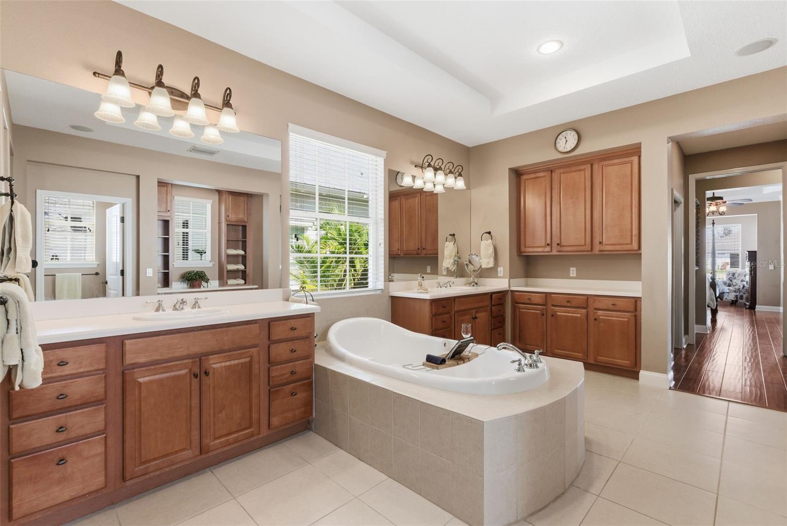 MIRABAY PH 3B-2 - Residential