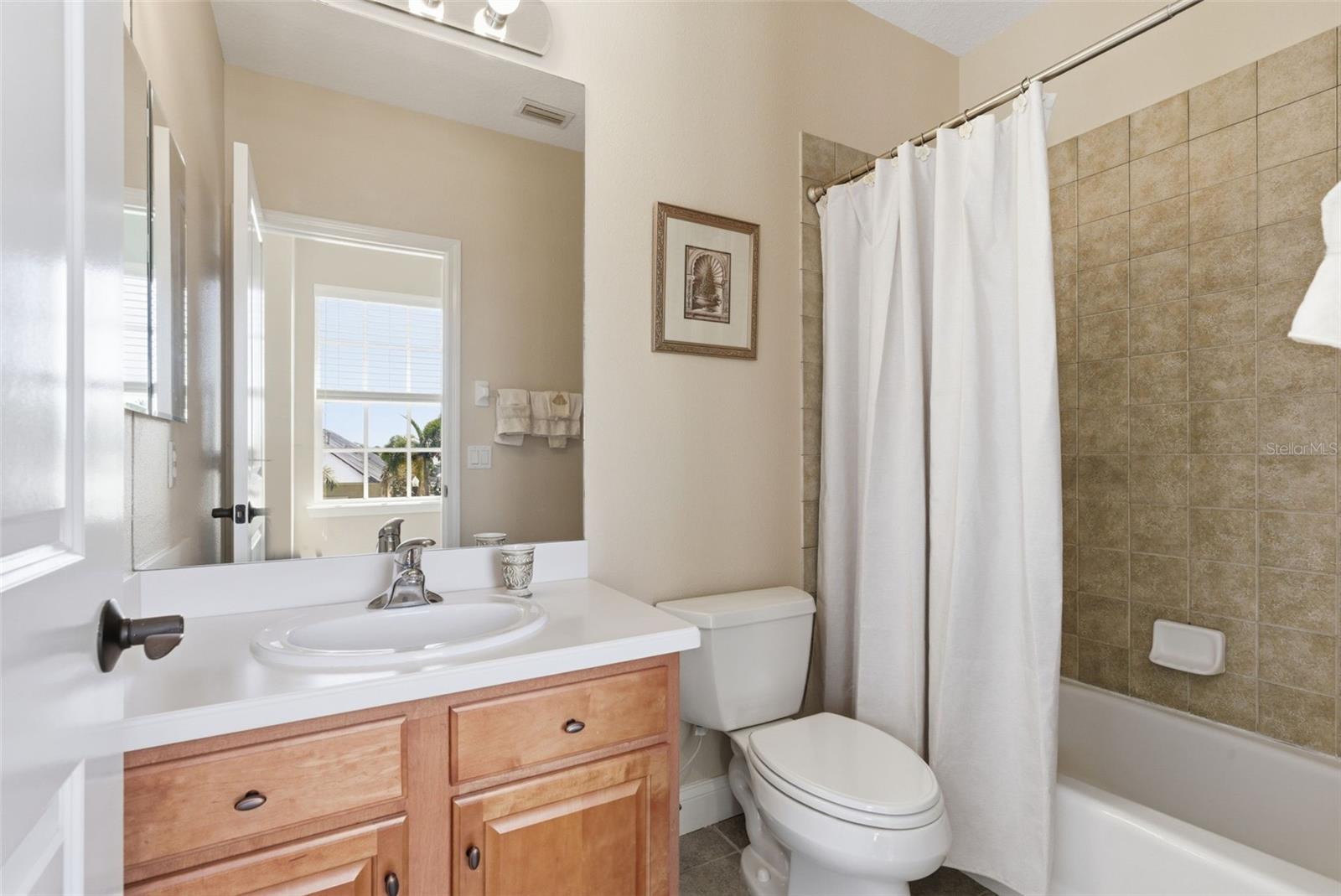 MIRABAY PH 3B-2 - Residential