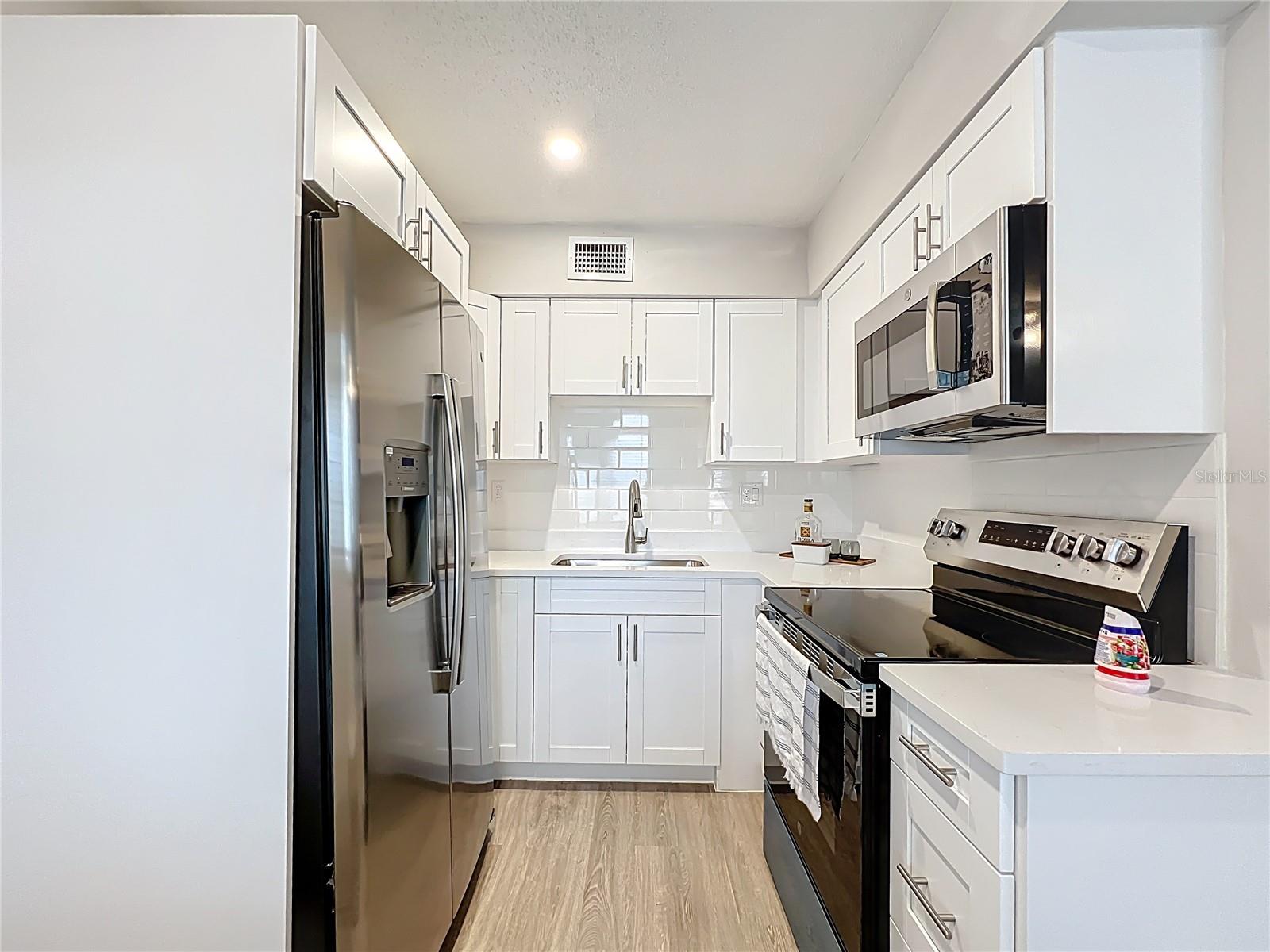 SHANGRI-LA APT PARK - Residential