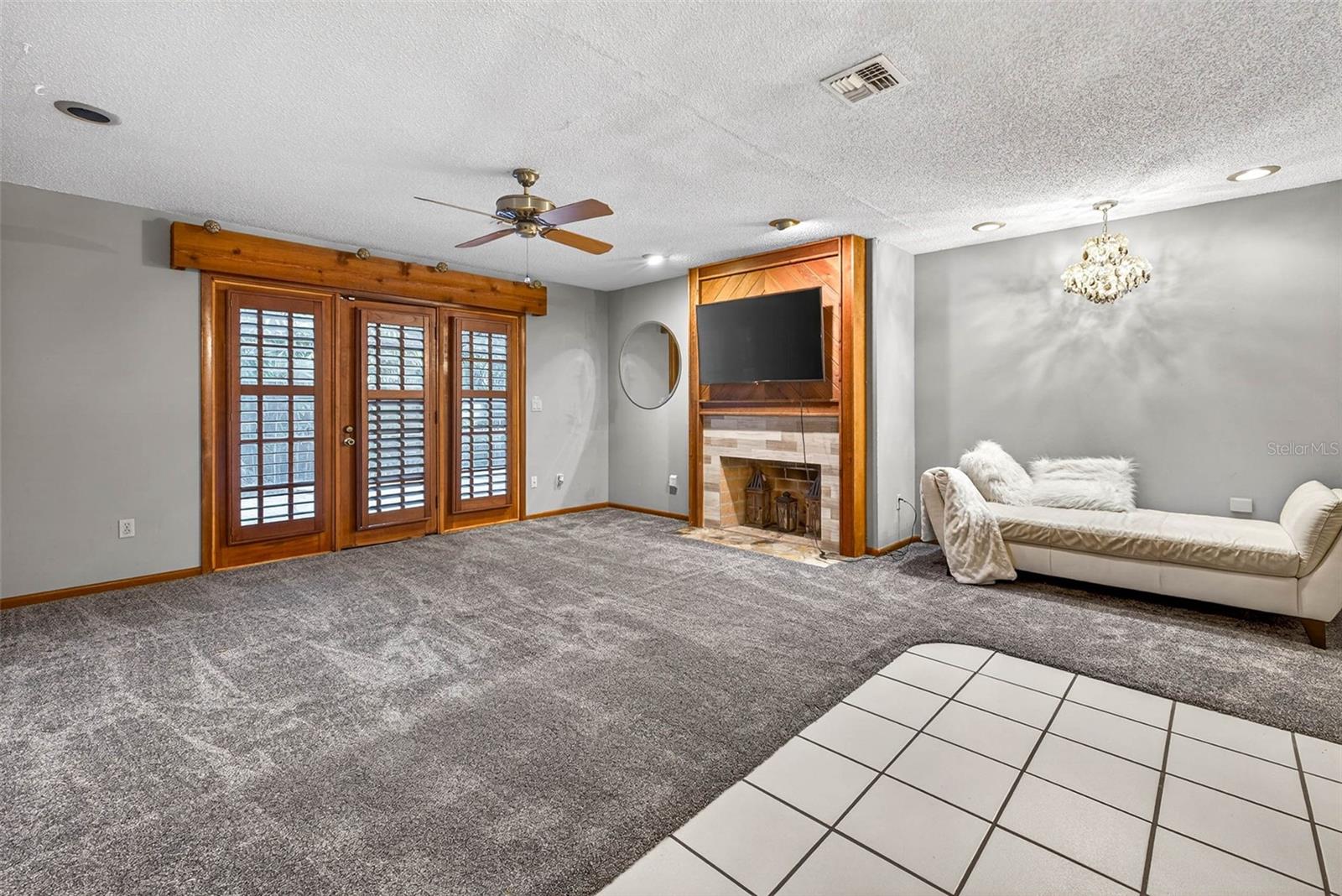 FRANCES ARBOR VILLAS - Residential