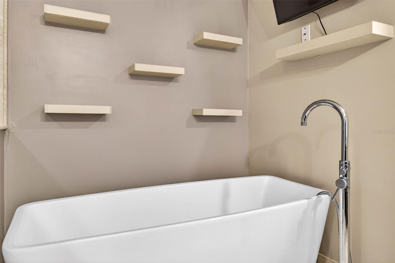 FRANCES ARBOR VILLAS - Residential