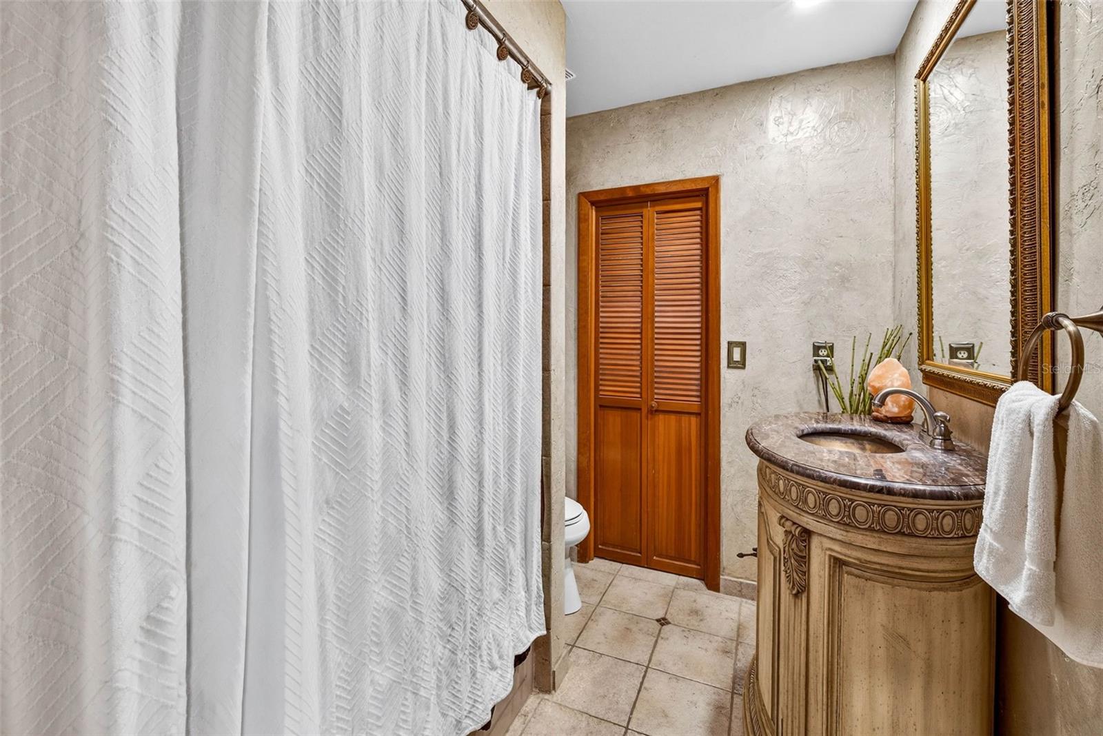 FRANCES ARBOR VILLAS - Residential