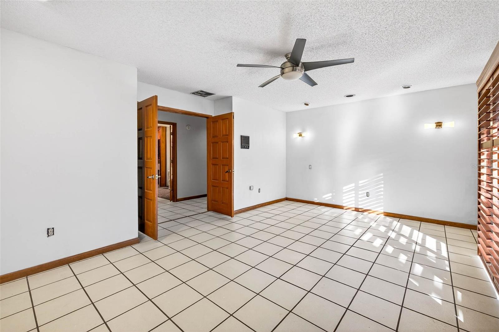 FRANCES ARBOR VILLAS - Residential