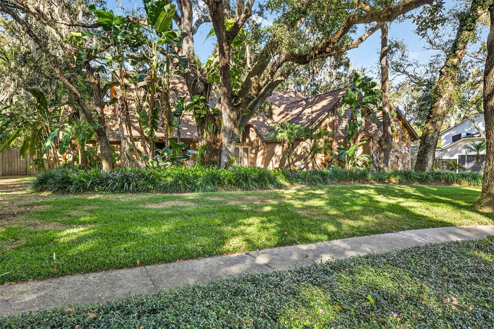 FRANCES ARBOR VILLAS - Residential