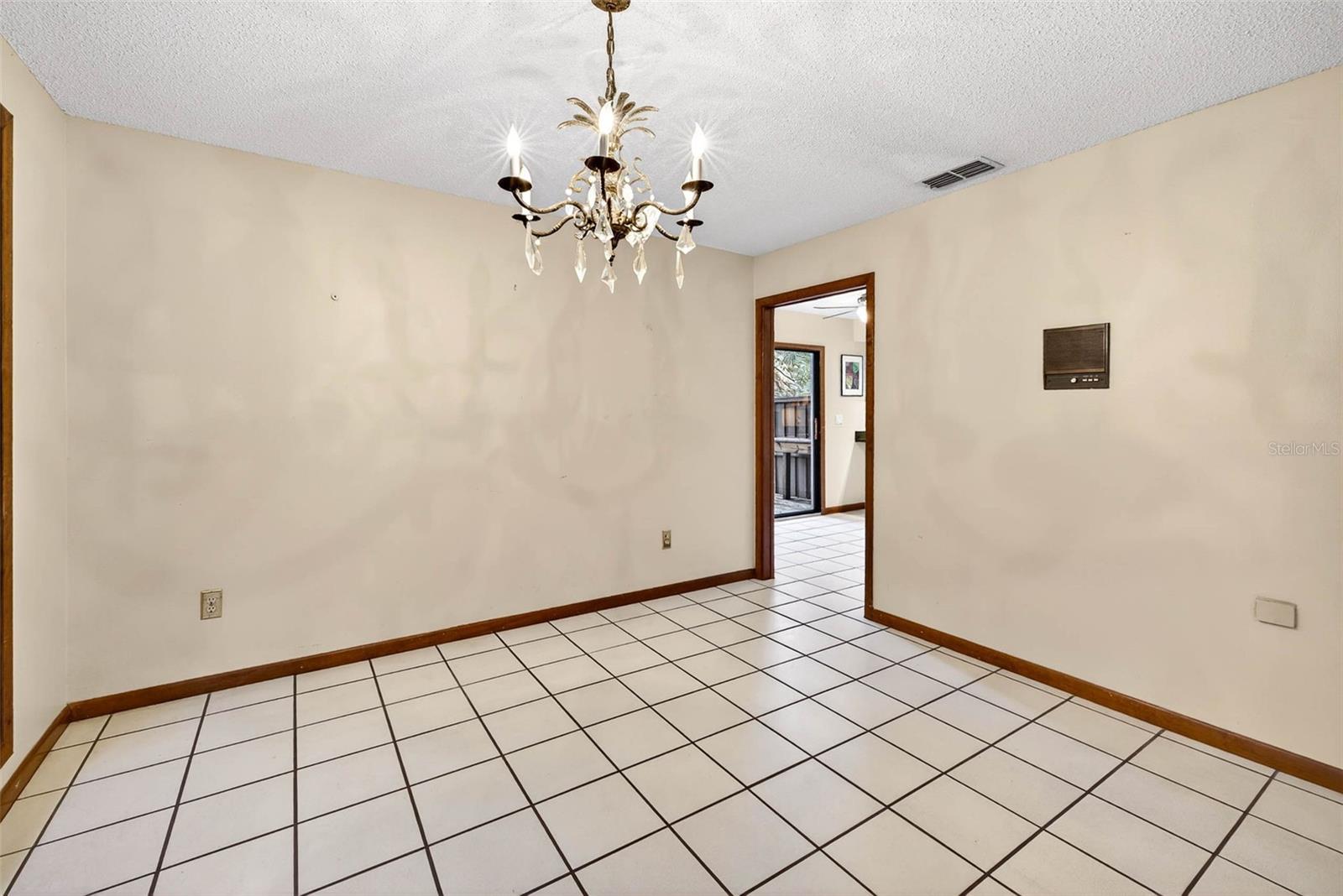 FRANCES ARBOR VILLAS - Residential