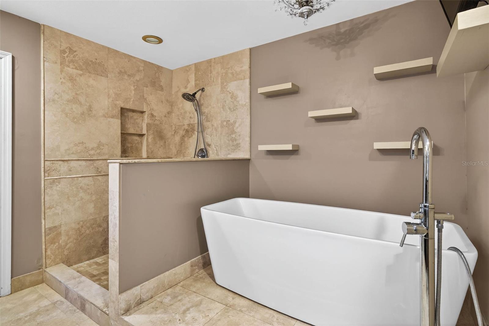 FRANCES ARBOR VILLAS - Residential