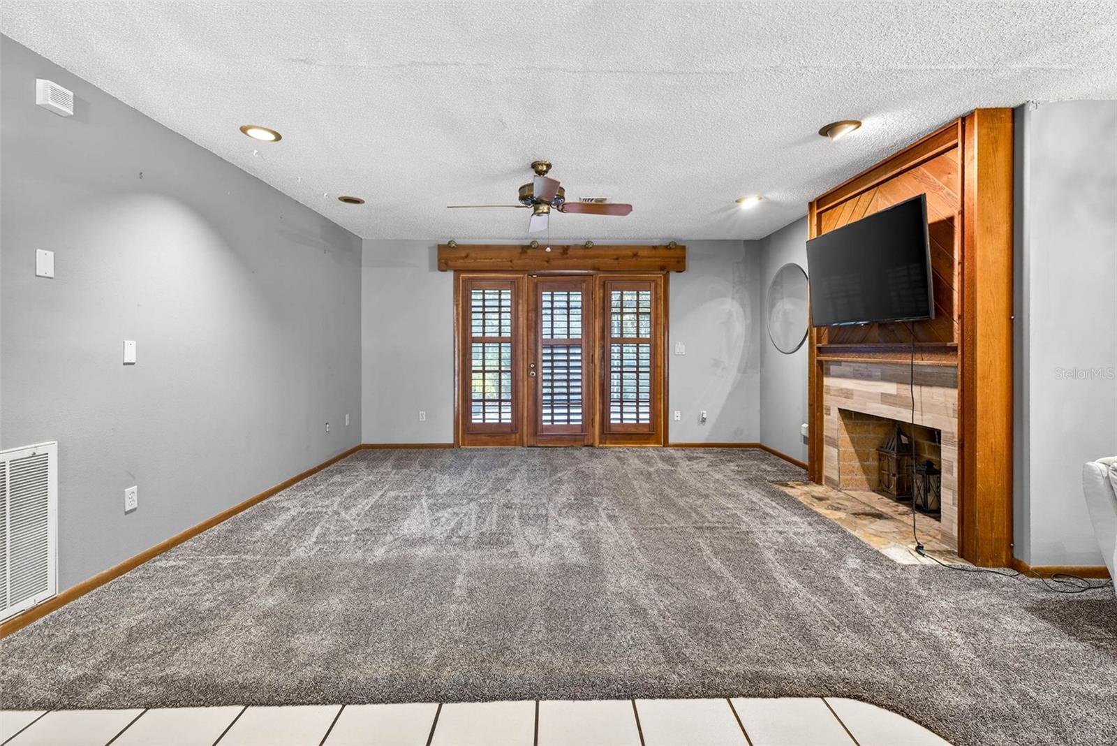 FRANCES ARBOR VILLAS - Residential