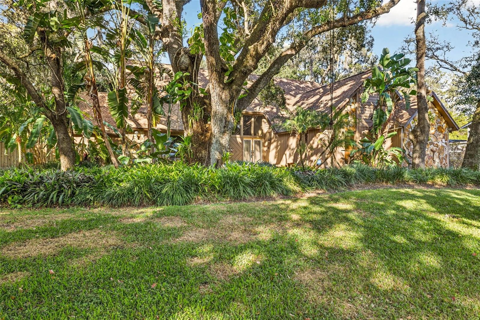 FRANCES ARBOR VILLAS - Residential