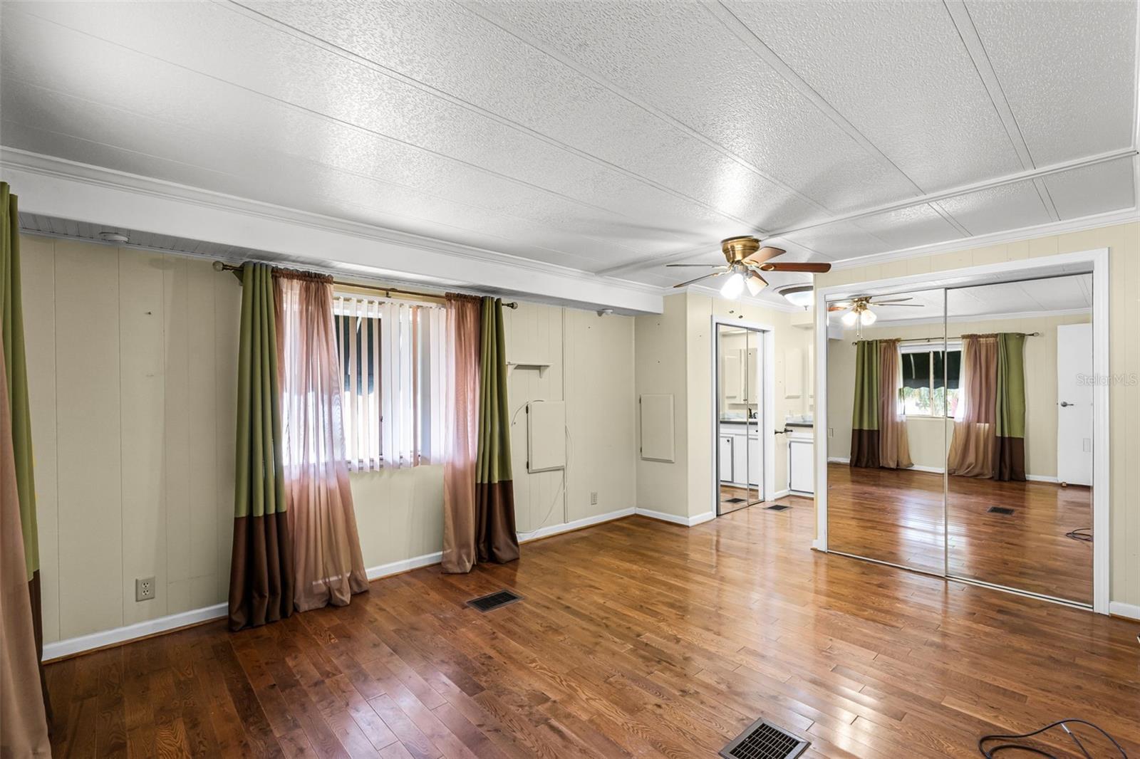 EUSTIS COUNTRY CLUB MANOR MHP UNIT 02A - Residential