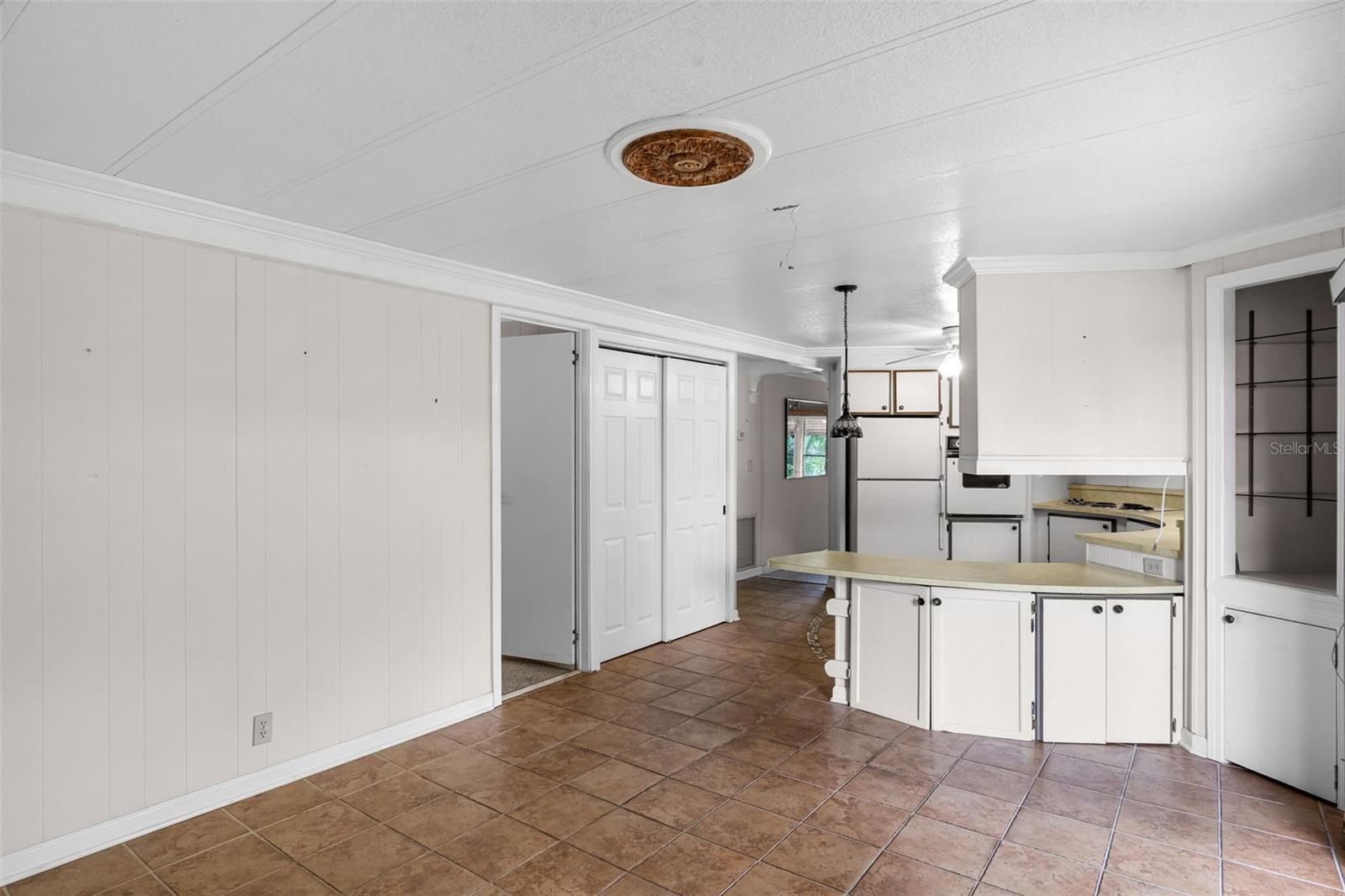 EUSTIS COUNTRY CLUB MANOR MHP UNIT 02A - Residential