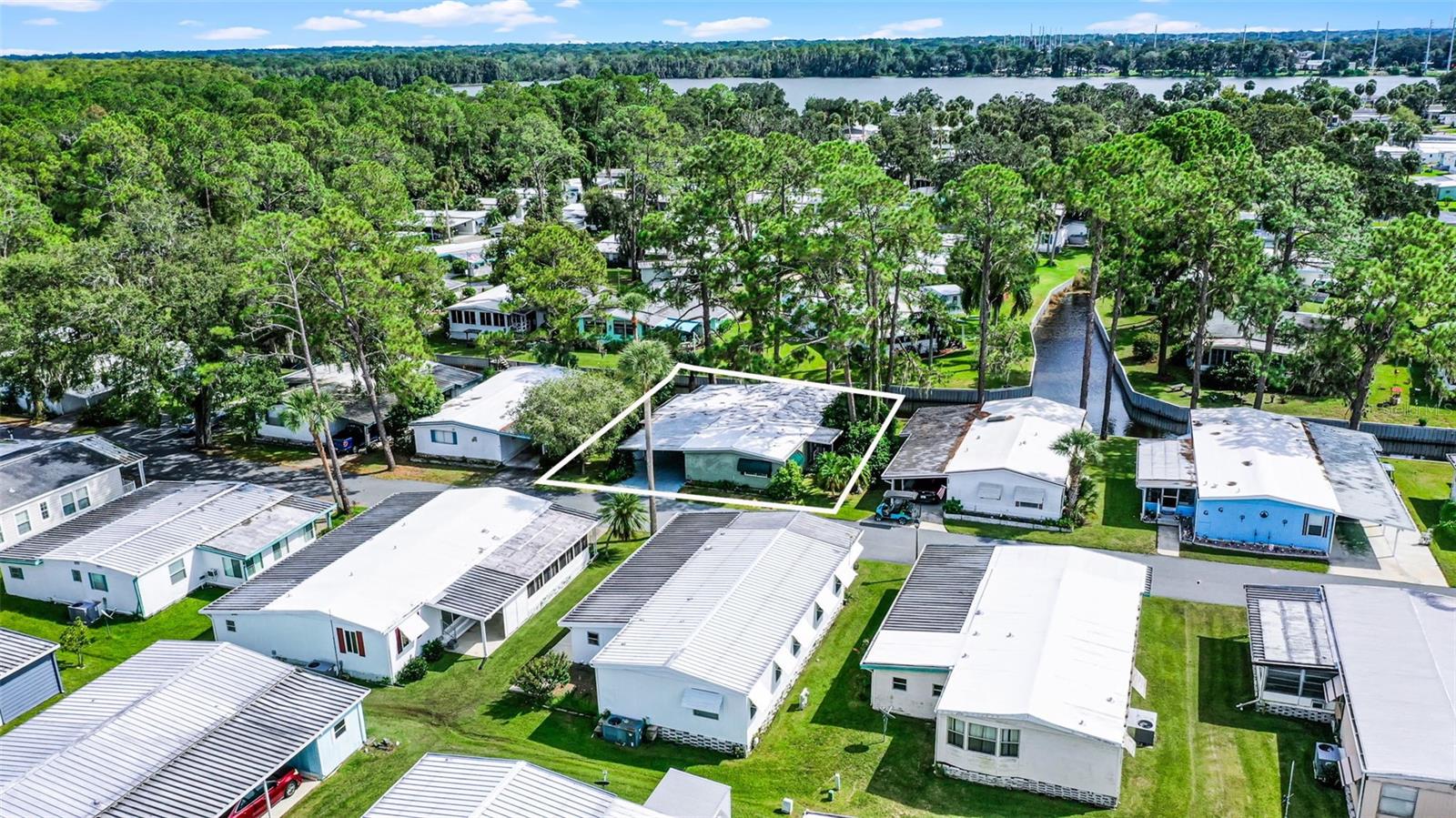 EUSTIS COUNTRY CLUB MANOR MHP UNIT 02A - Residential