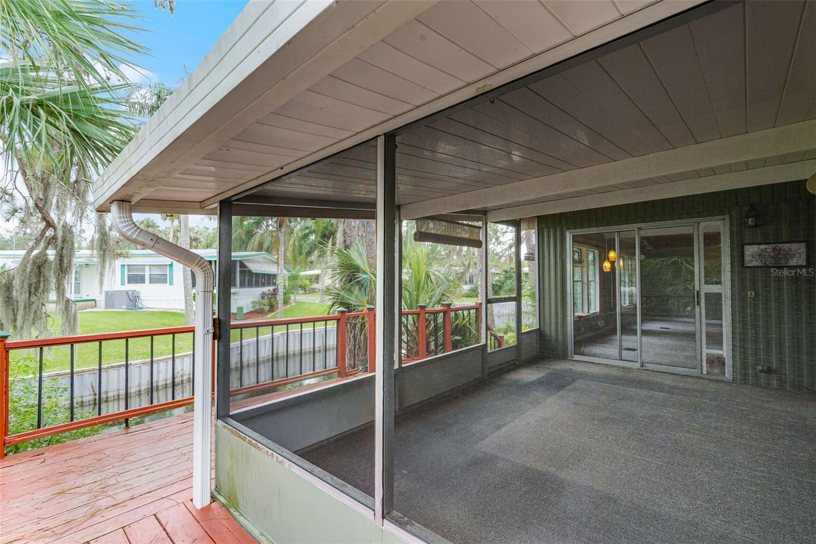 EUSTIS COUNTRY CLUB MANOR MHP UNIT 02A - Residential