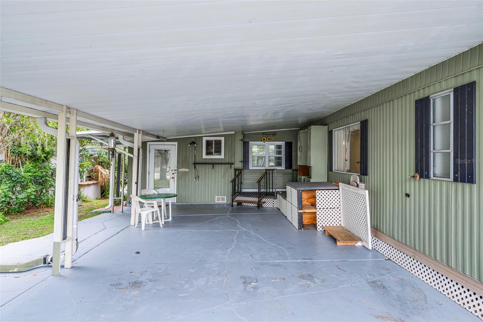 EUSTIS COUNTRY CLUB MANOR MHP UNIT 02A - Residential