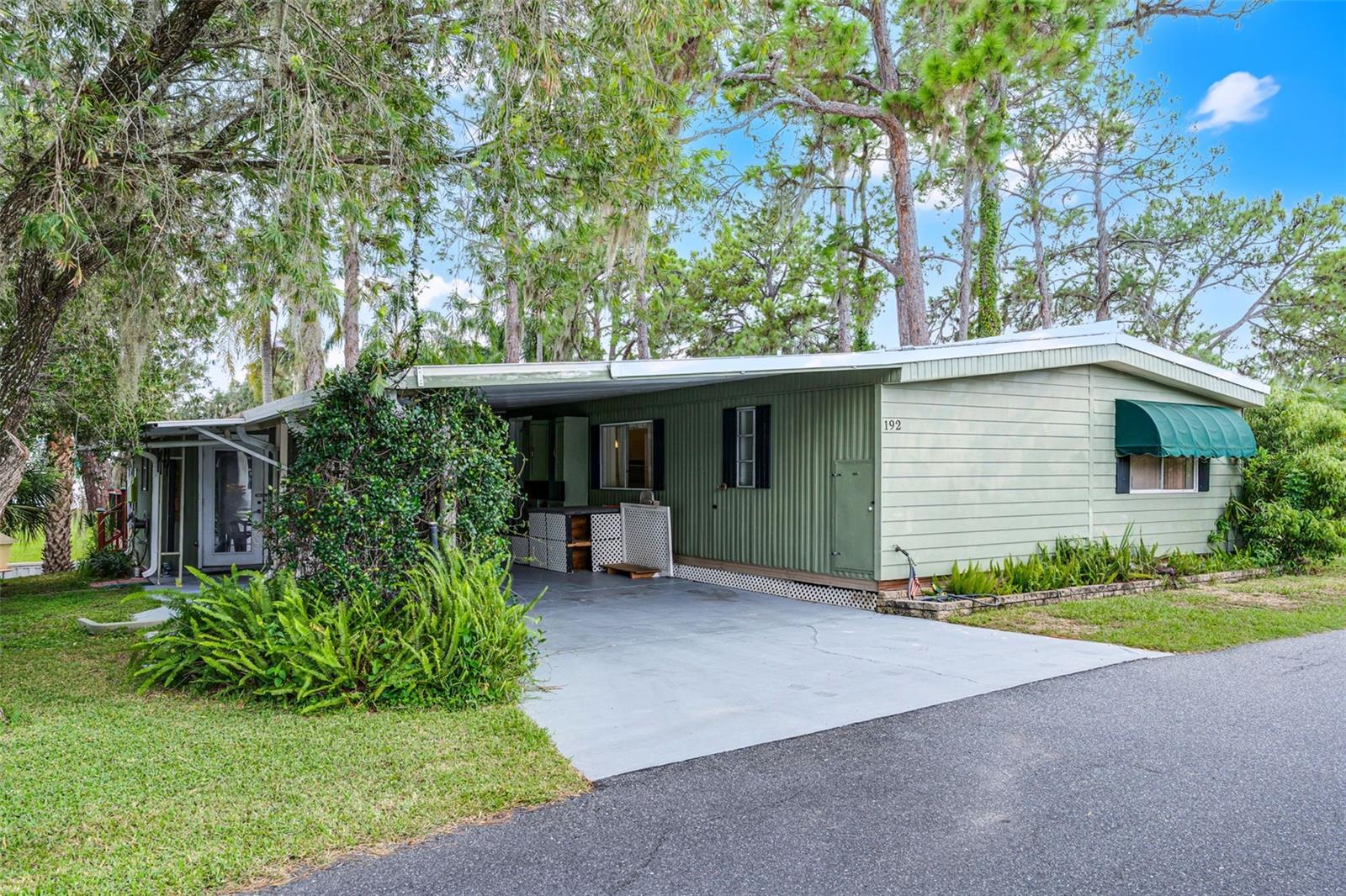 EUSTIS COUNTRY CLUB MANOR MHP UNIT 02A - Residential