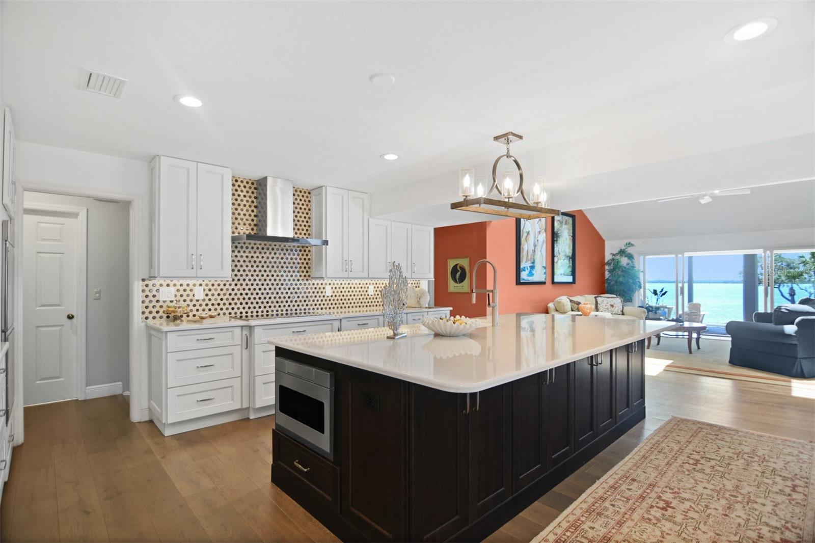 TIDY ISLAND PH II - Residential