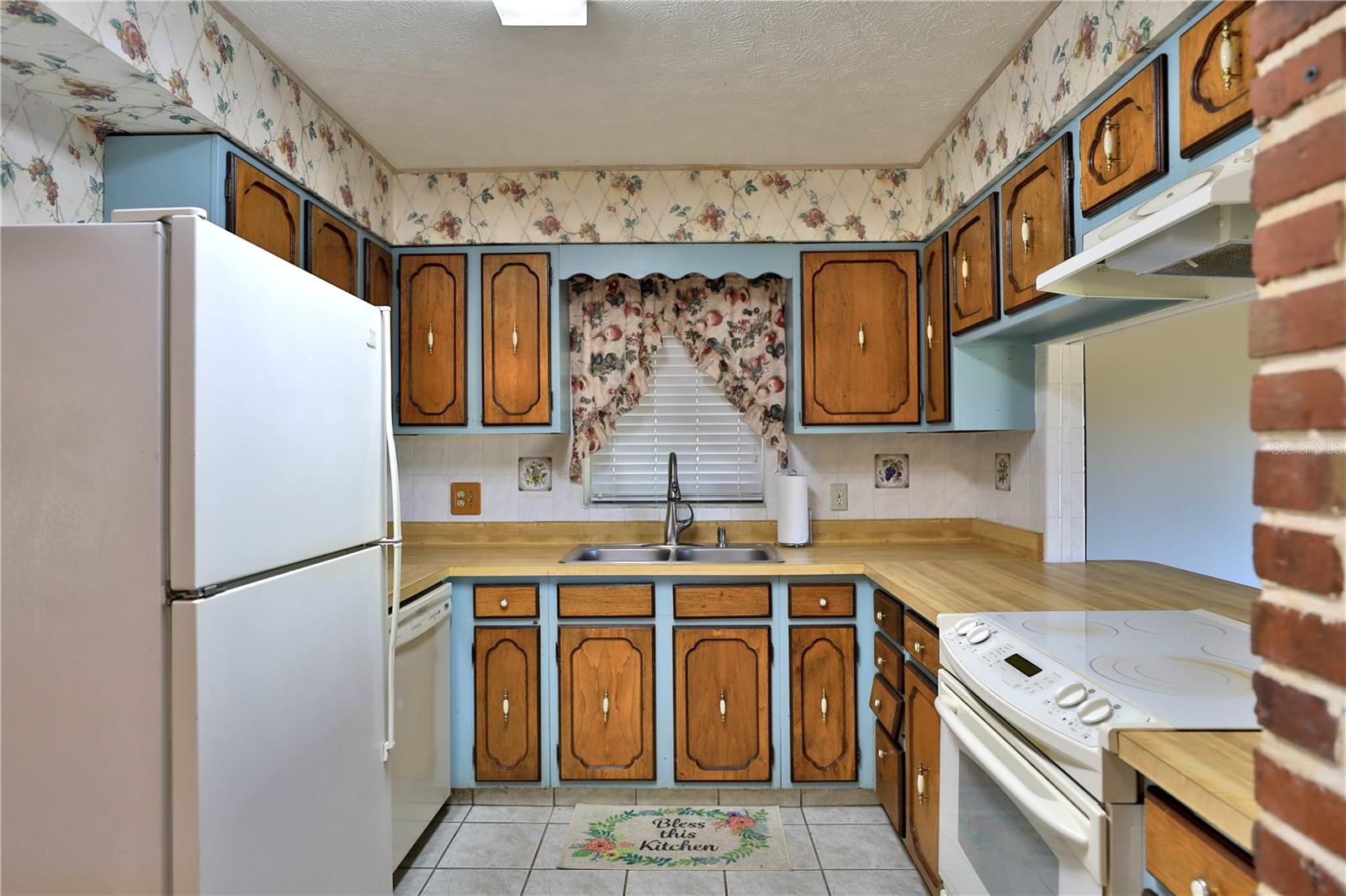 ACREAGE NON- SUBDIVISION - Residential