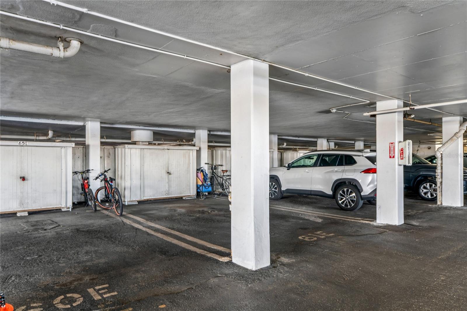 KEY CAPRI CONDO - Residential