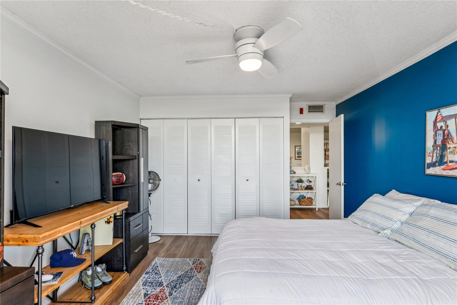 KEY CAPRI CONDO - Residential