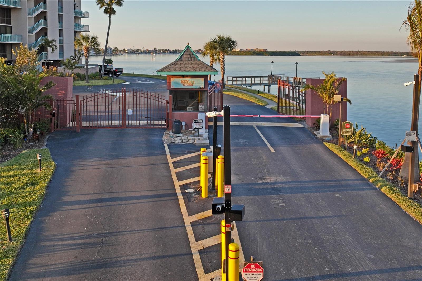 KEY CAPRI CONDO - Residential