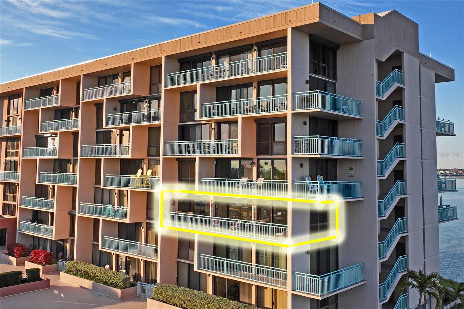 KEY CAPRI CONDO - Residential