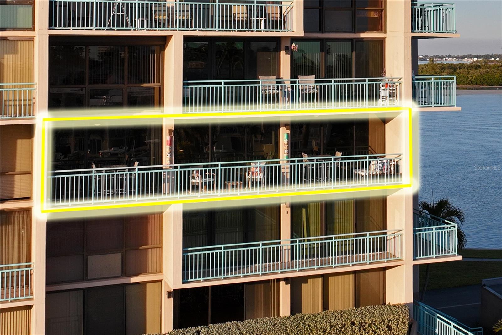 KEY CAPRI CONDO - Residential