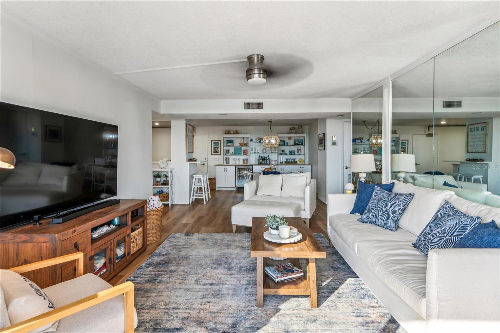 KEY CAPRI CONDO - Residential