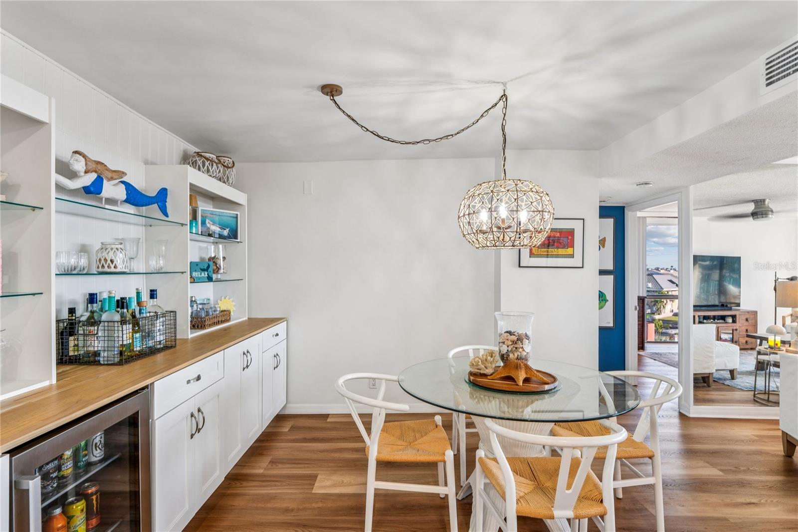 KEY CAPRI CONDO - Residential