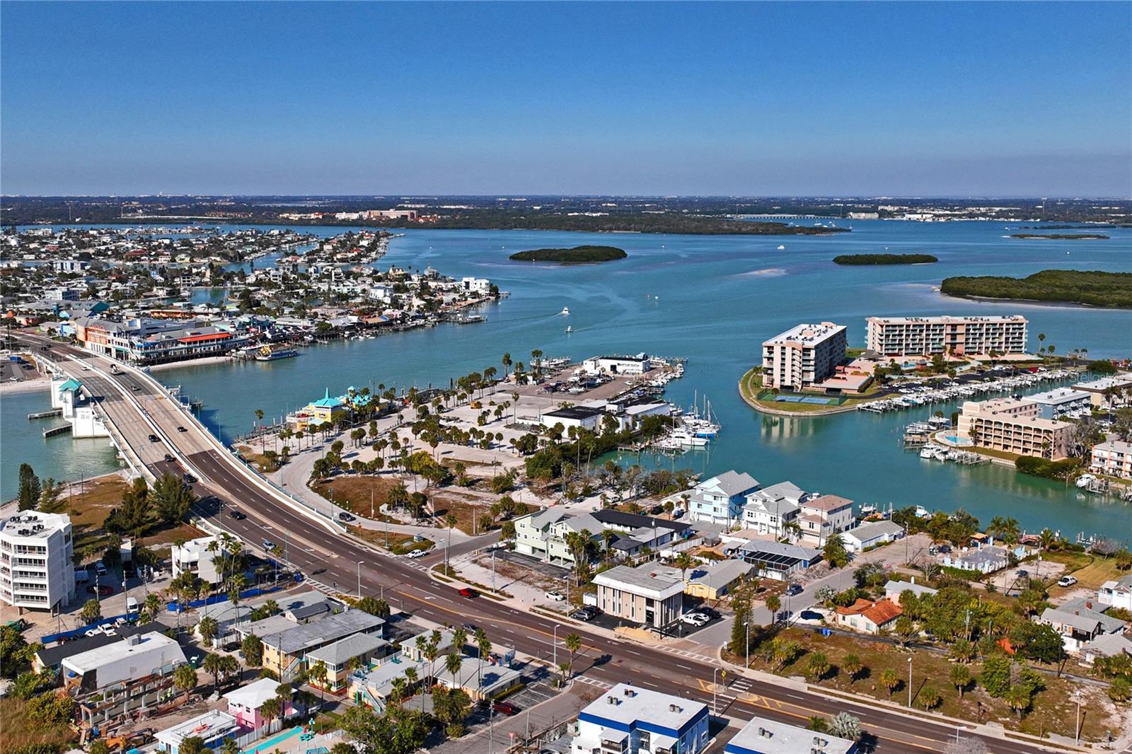 KEY CAPRI CONDO - Residential