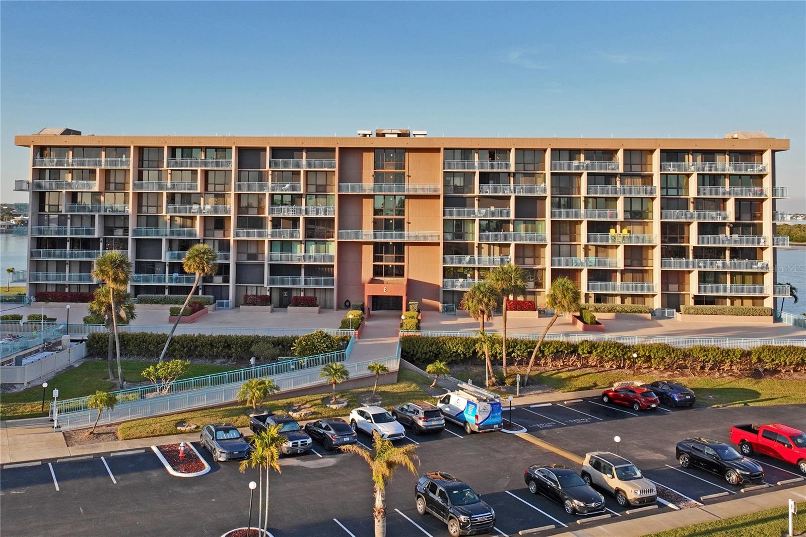 KEY CAPRI CONDO - Residential