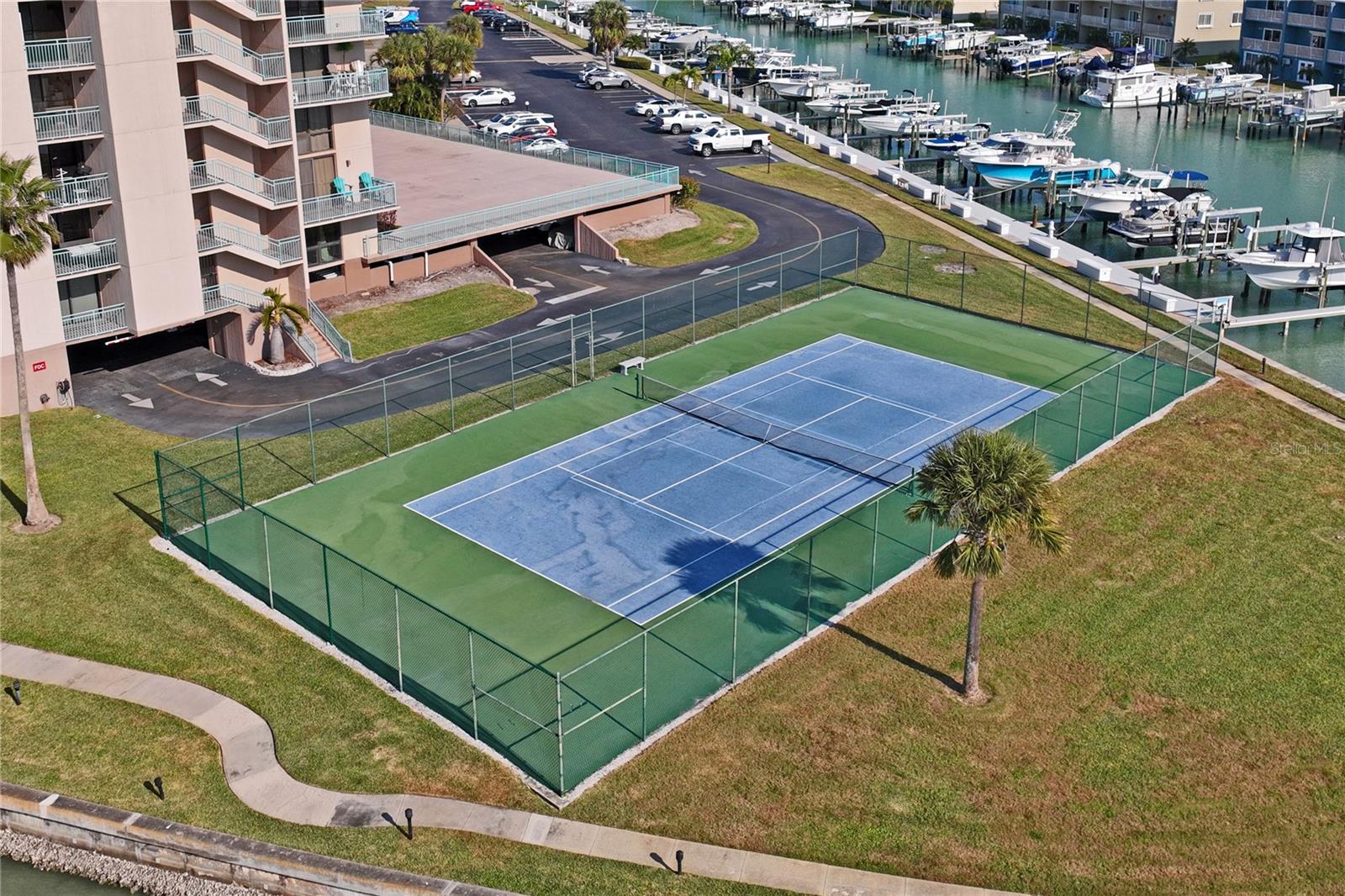 KEY CAPRI CONDO - Residential