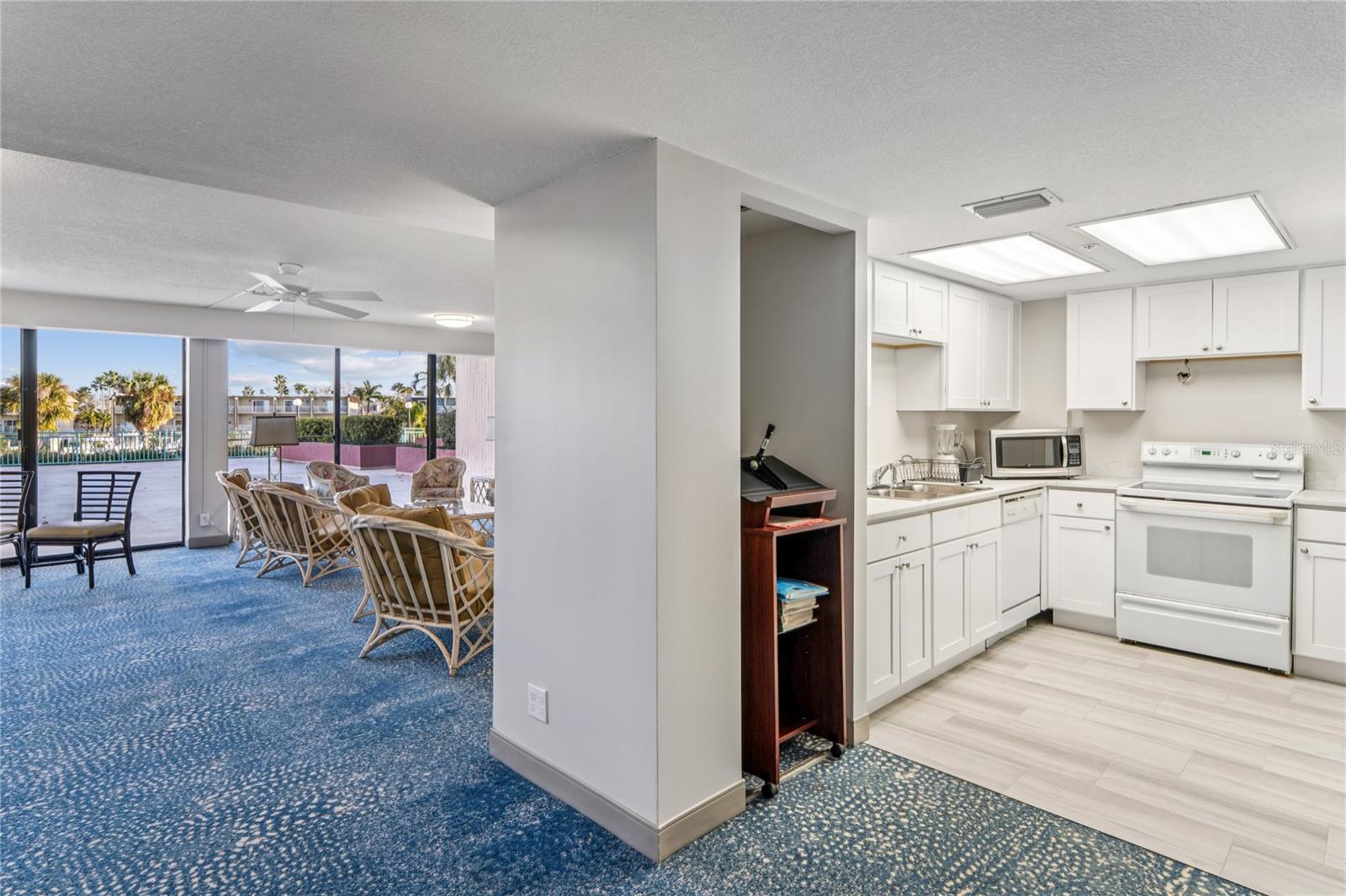 KEY CAPRI CONDO - Residential