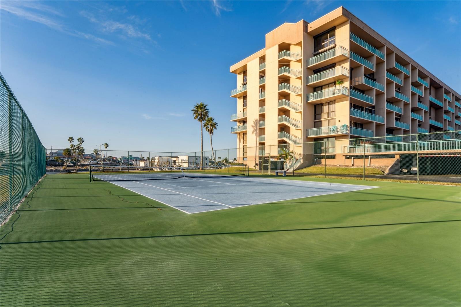 KEY CAPRI CONDO - Residential
