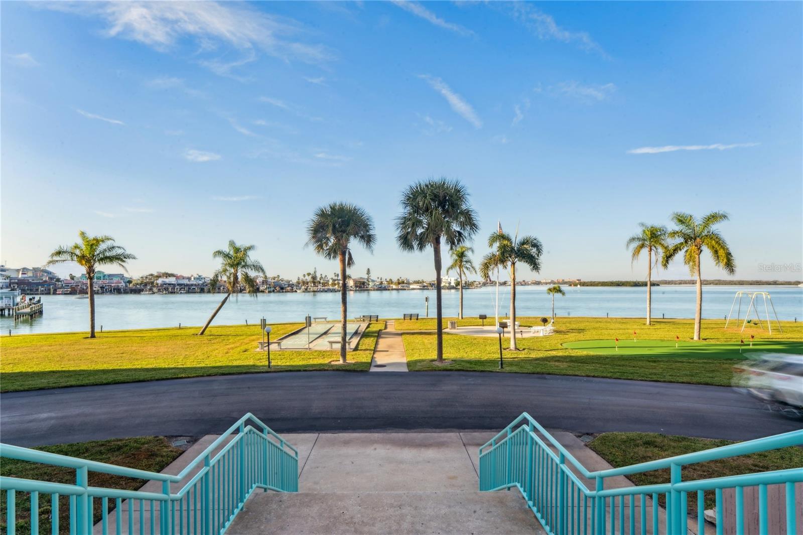 KEY CAPRI CONDO - Residential