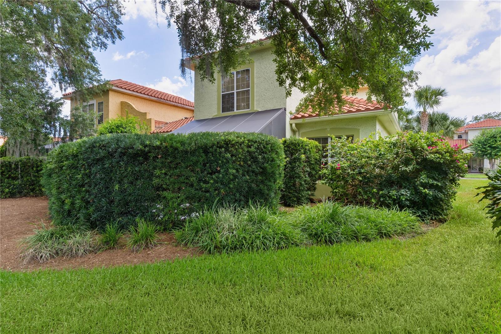1055 AVENIDA SONOMA