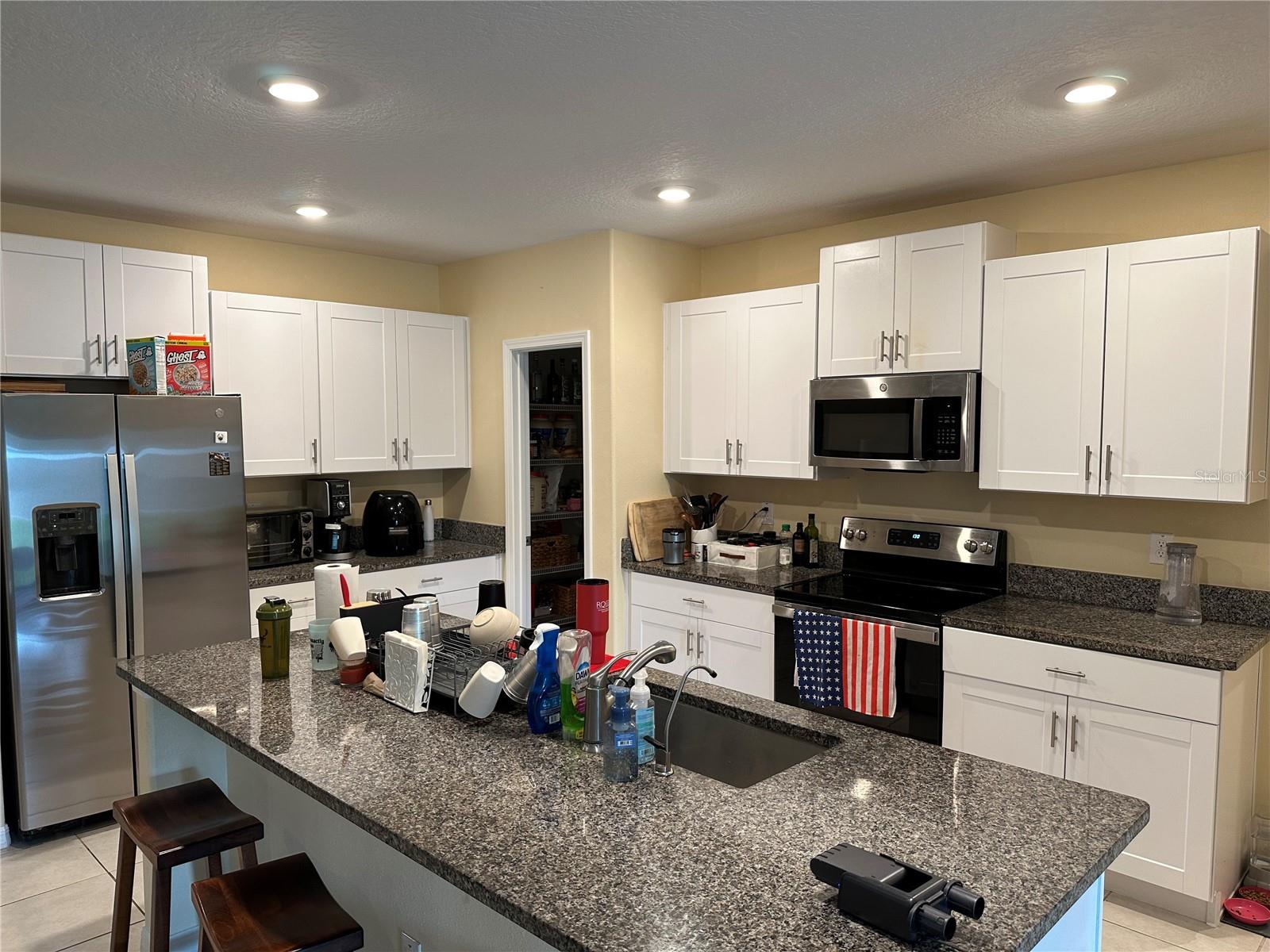 9988 BRANCHING SHIP TRACE