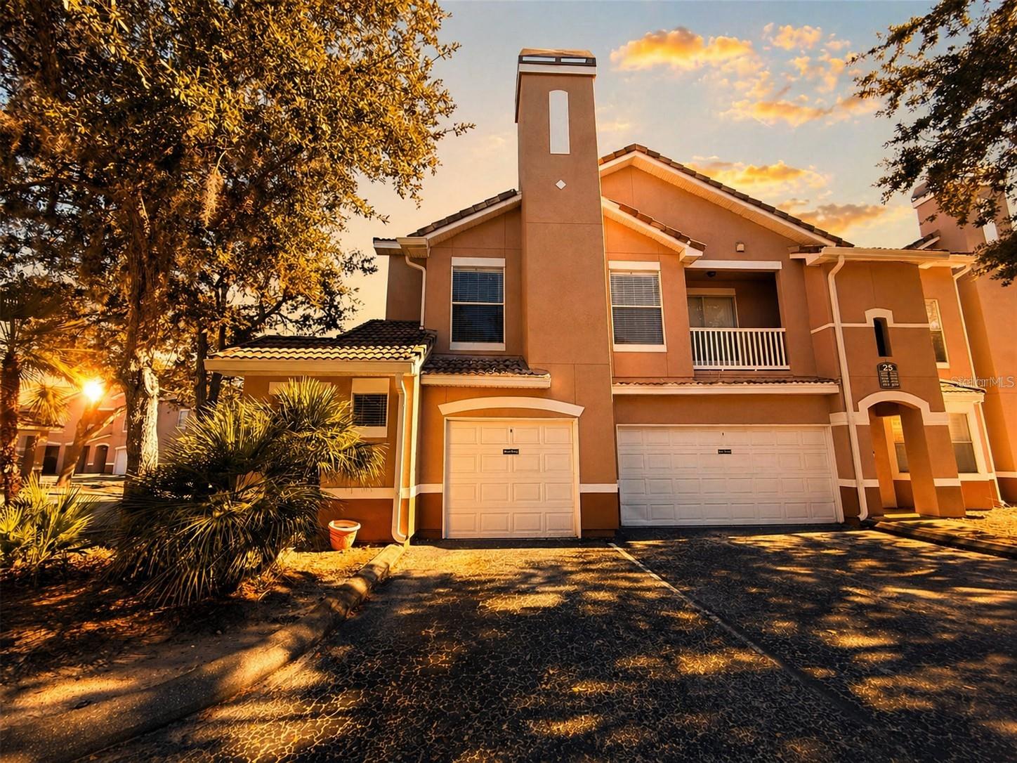 THE VILLAS CONDO - Residential Lease