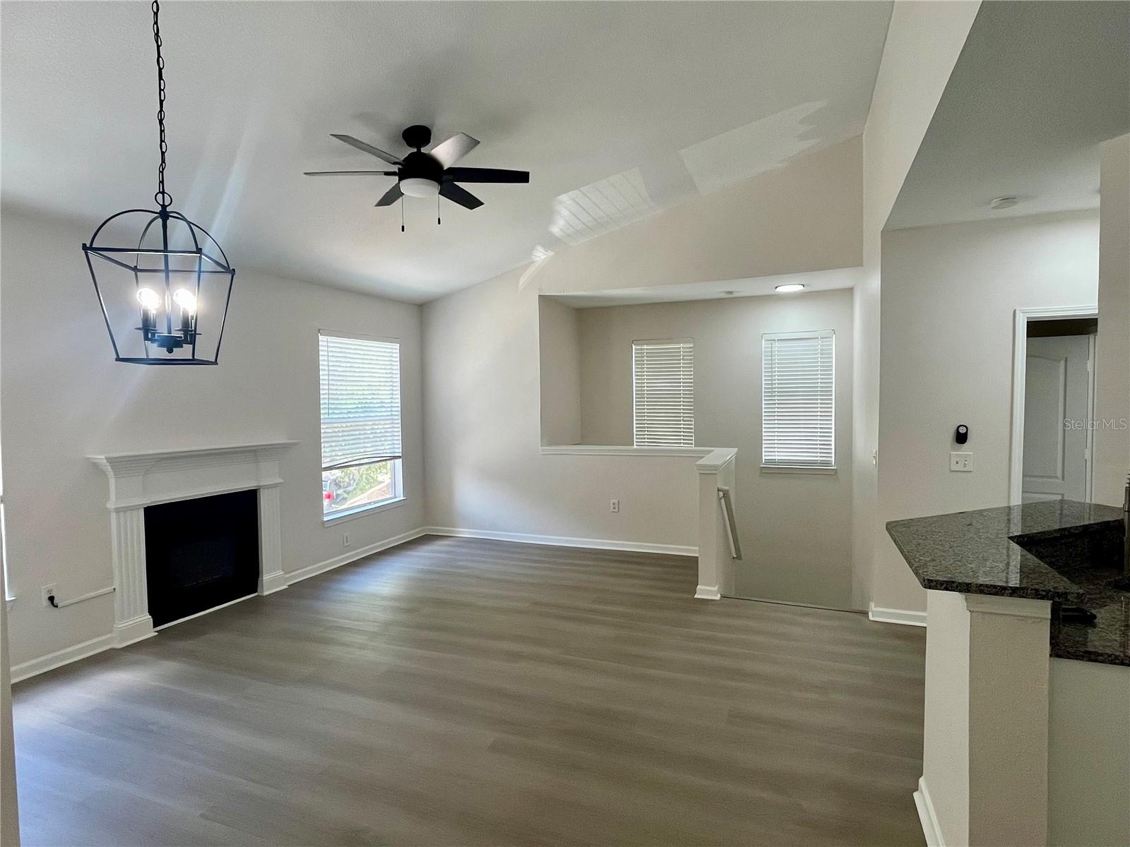 THE VILLAS CONDO - Residential Lease
