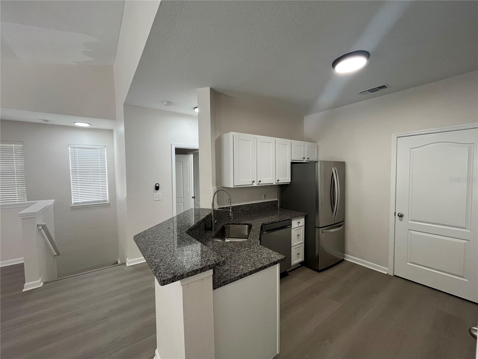 THE VILLAS CONDO - Residential Lease
