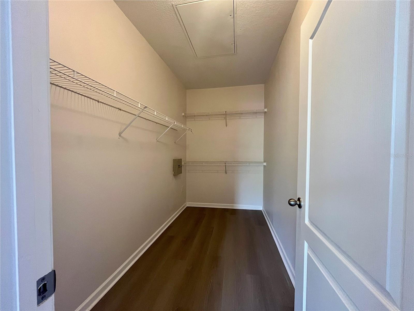 THE VILLAS CONDO - Residential Lease