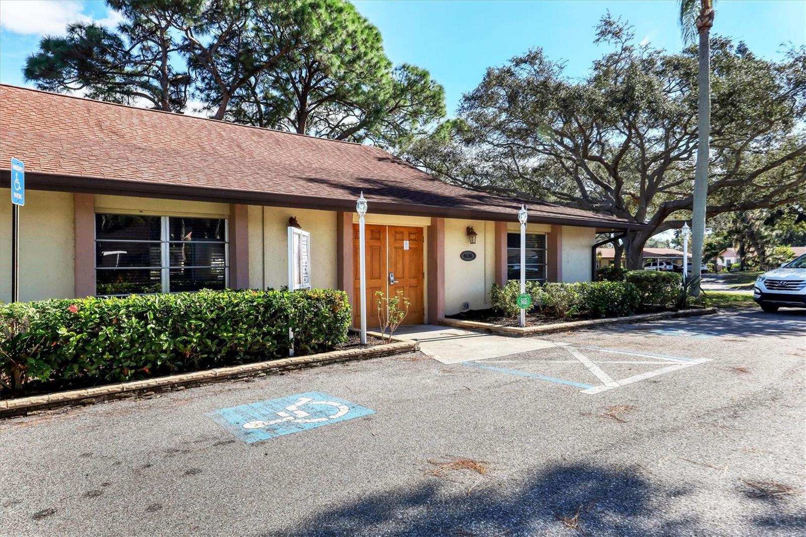 LAKE TIPPECANOE - Residential